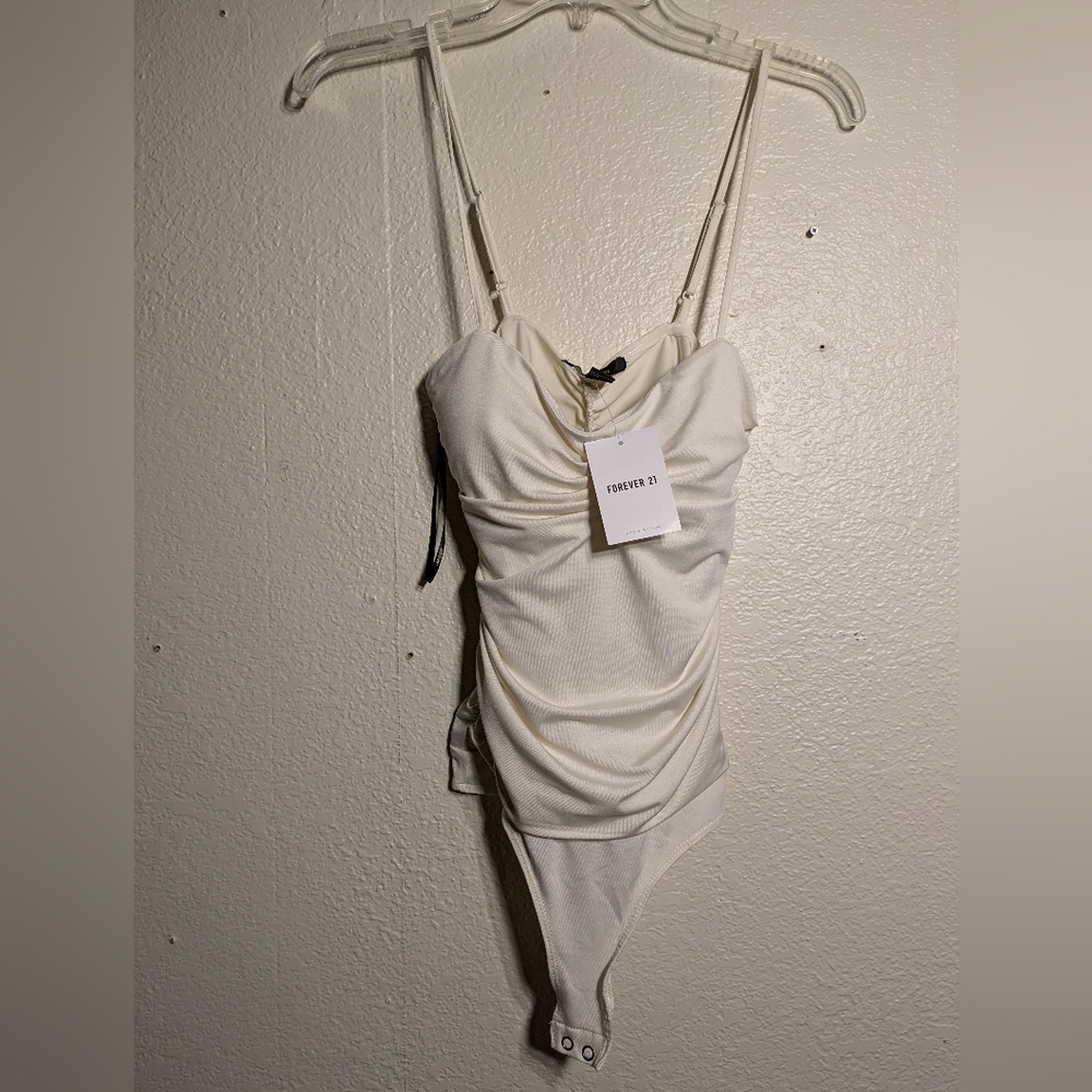 Forever 21 Cream Ruched Bodysuit Size Small NWT
